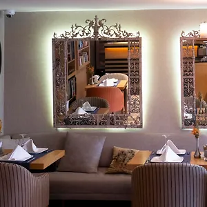 Sky Hotell
